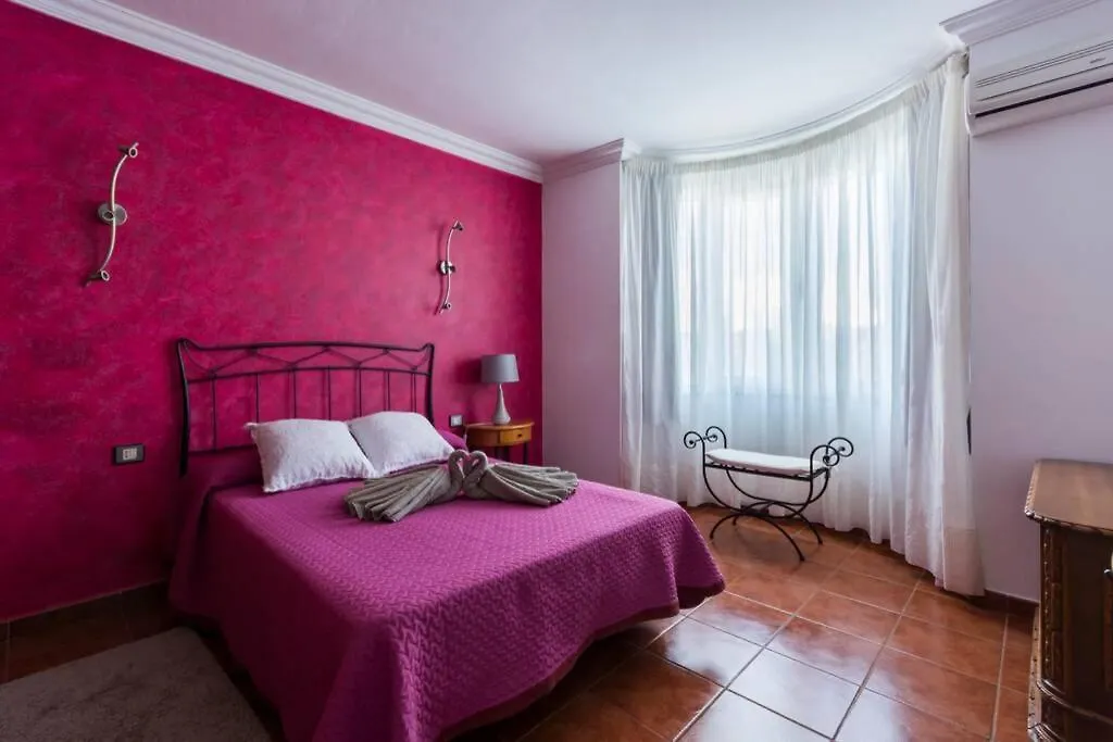 Tahiche Casa Villa Portuguesa ספרד